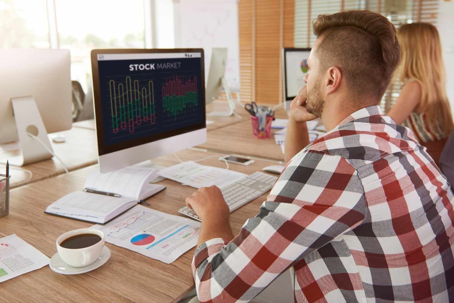How Do I Manage Risk Before Buying an ETF?