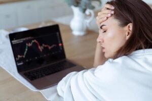How to Manage Fear of Pulling the Trigger in Trading